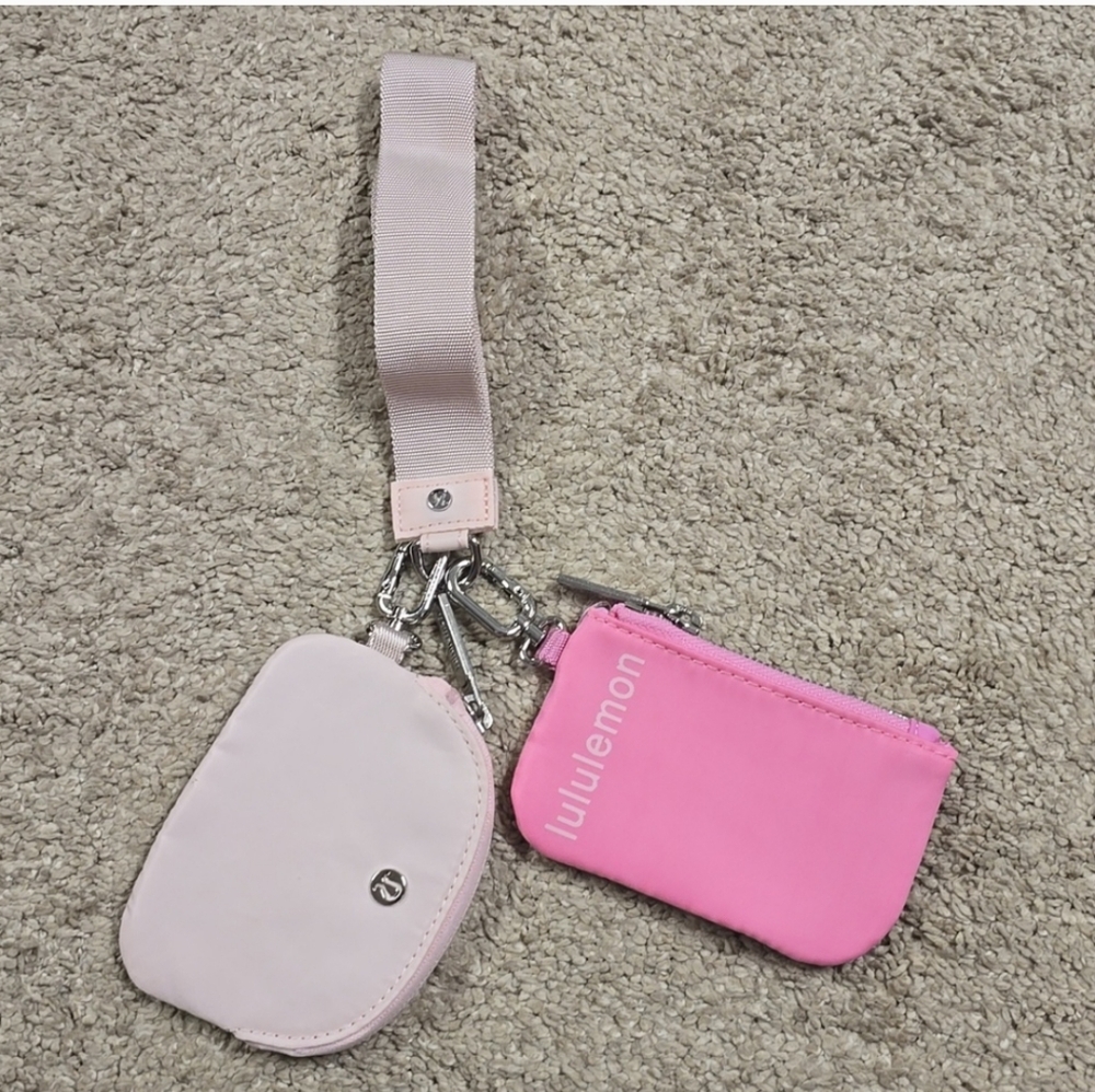 *GIVEAWAY* Lululemon Pink and Light Pink Dual Pouch Wristlet